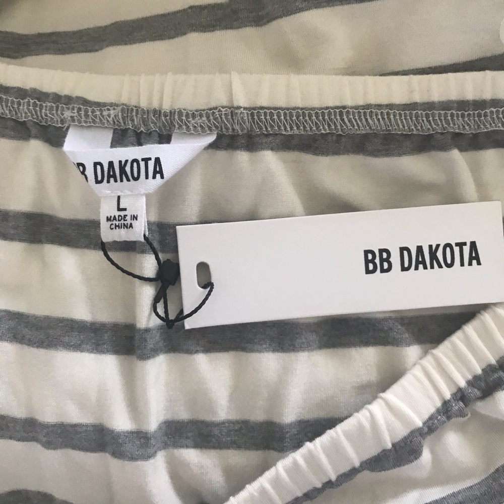 NWT BB Dakota Stripped Top - Picture 4 of 5